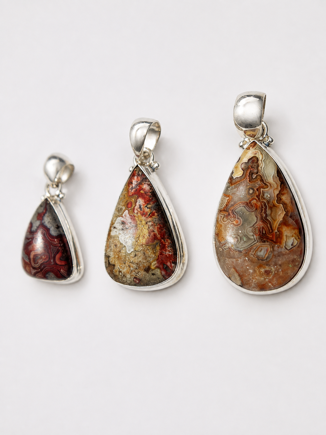 Pendentif Aguate crazy lace rouge AA serti d'argent