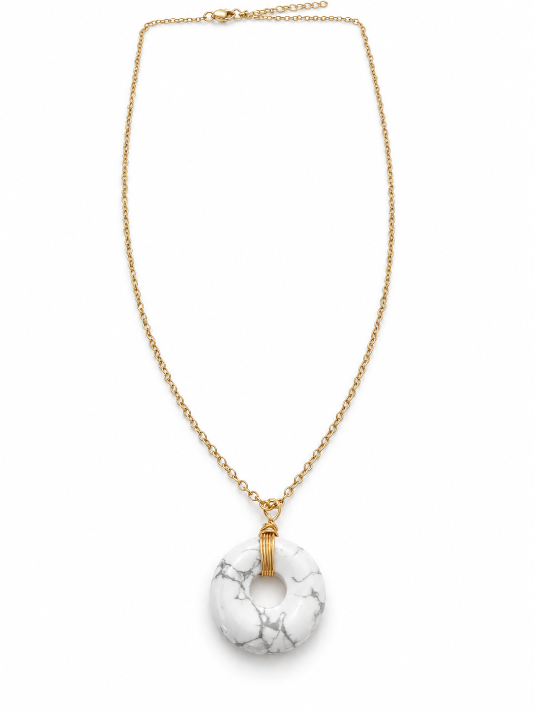 Collier doré Howlite