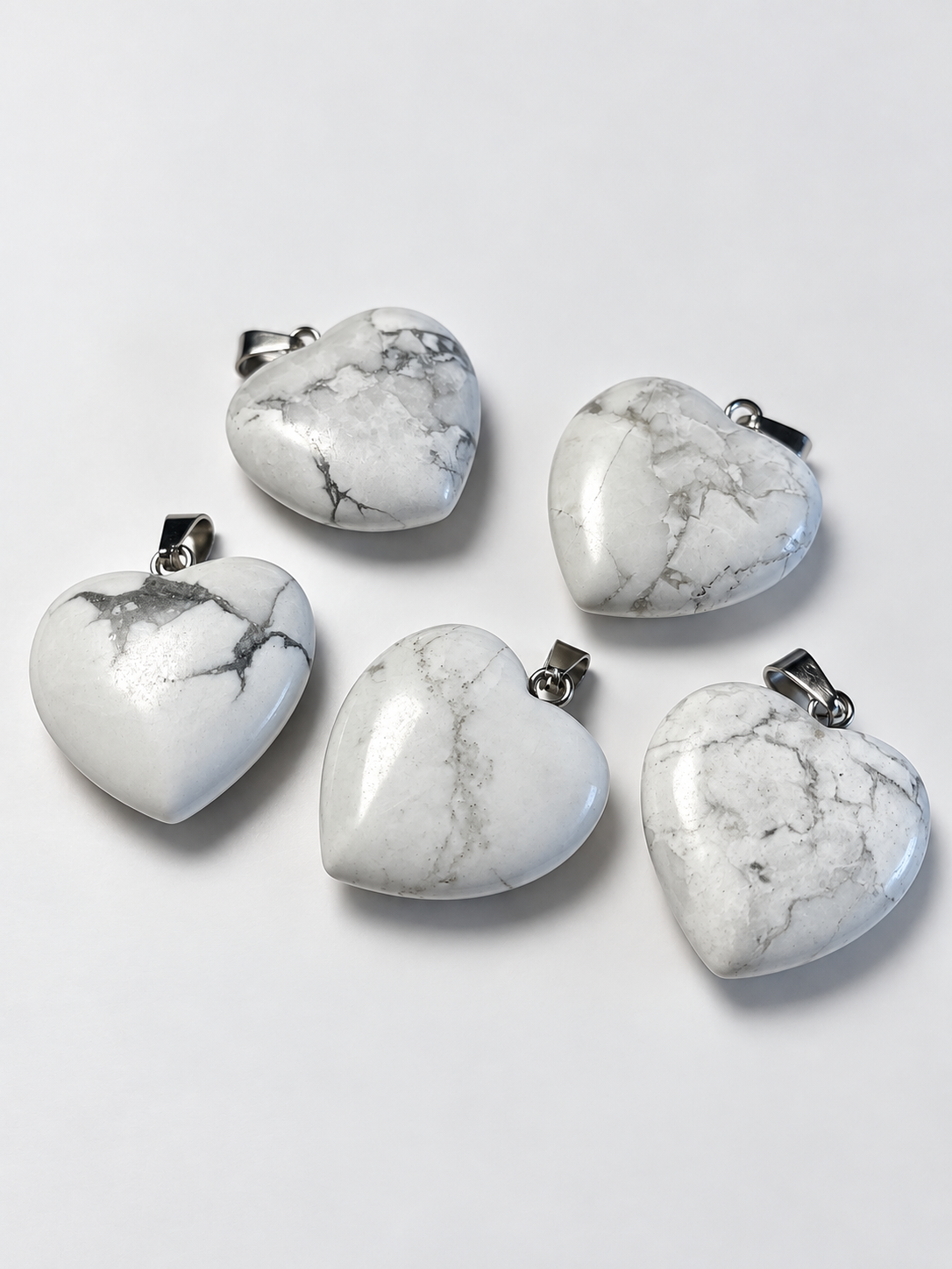 Pendentif coeur howlite blanche A